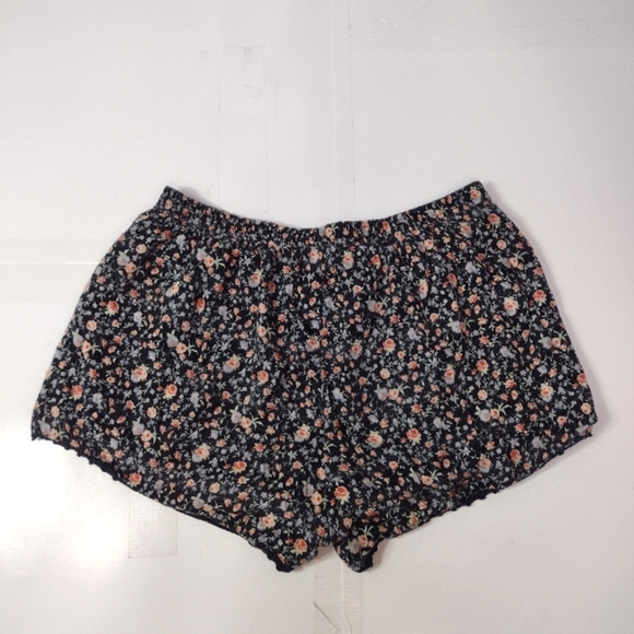 American Eagle Outfitters Women's Floral Print Shorts Size (M) - Picture 2 of 10
